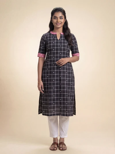 Pink Collar Black Check Handloom Kurta