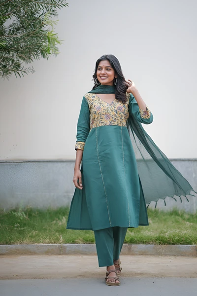 Peacock Green Kalamkari Co-ord Set With Dupatta